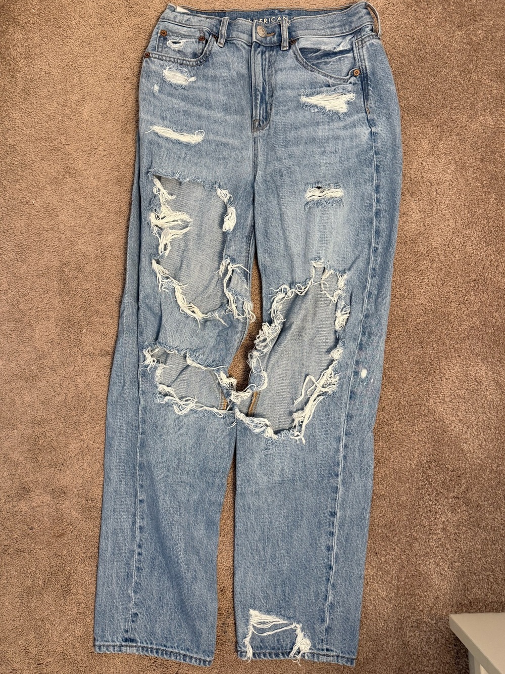 American Eagle Outfitters Light Wash Distressed Boyfriend Jeans